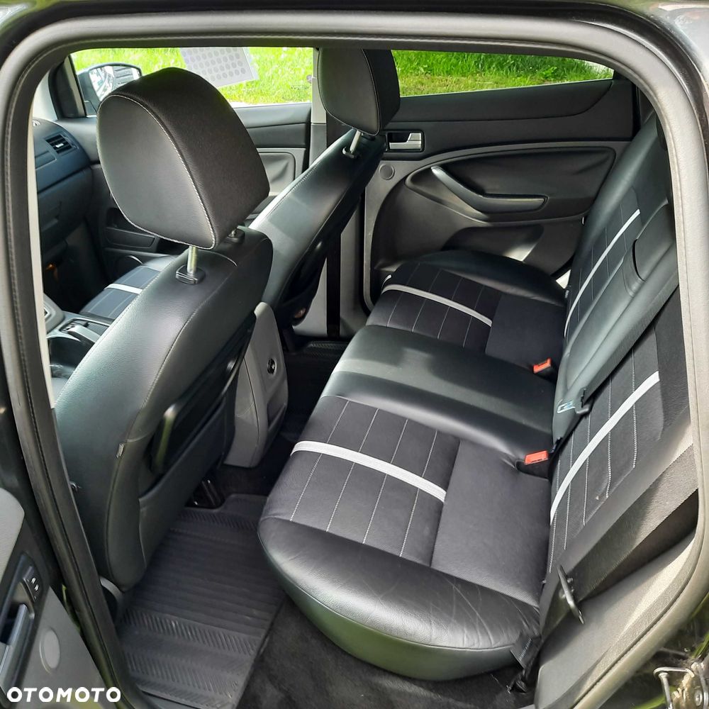 Ford Kuga - 6