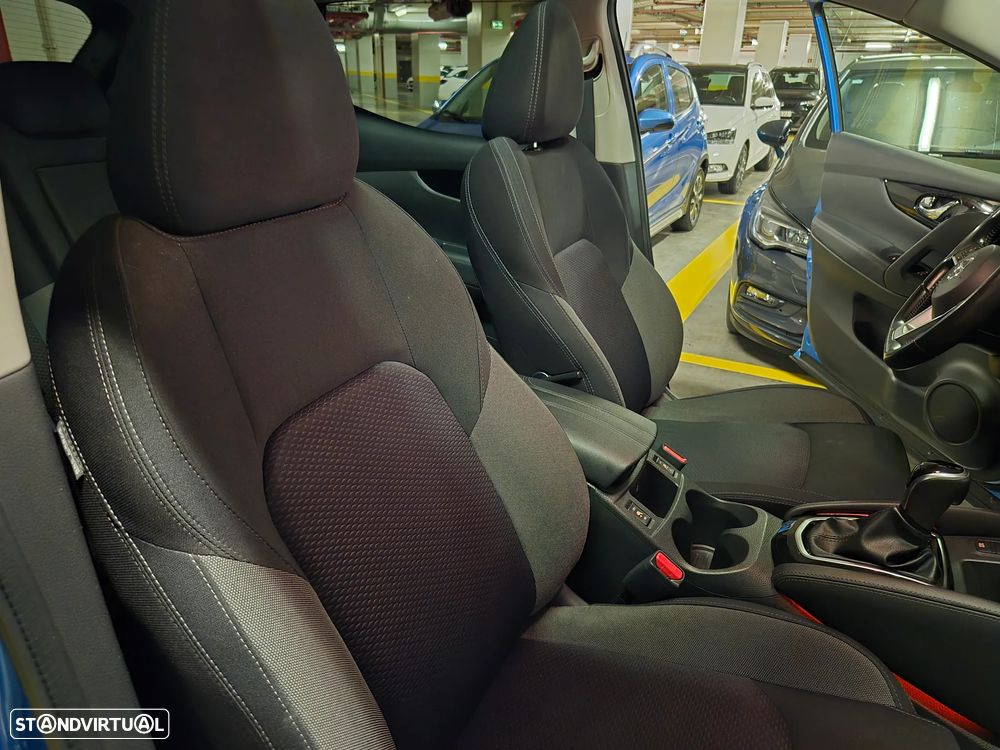 Nissan Qashqai 1.3 DIG-T DCT N-CONNECTA - 33