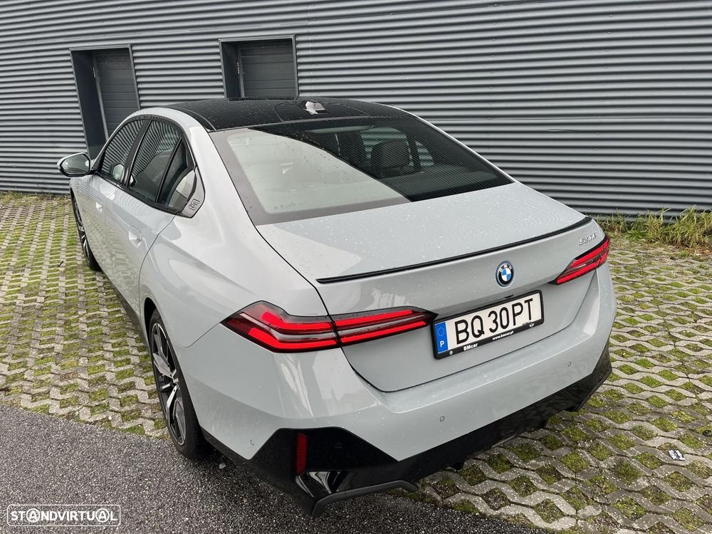 BMW 530 e Pack Desportivo M Pro - 24