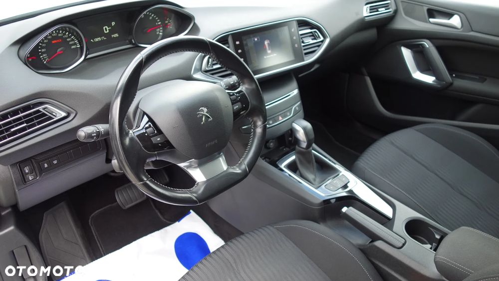 Peugeot 308 SW BlueHDi 120 EAT6 Stop & Start Allure - 12