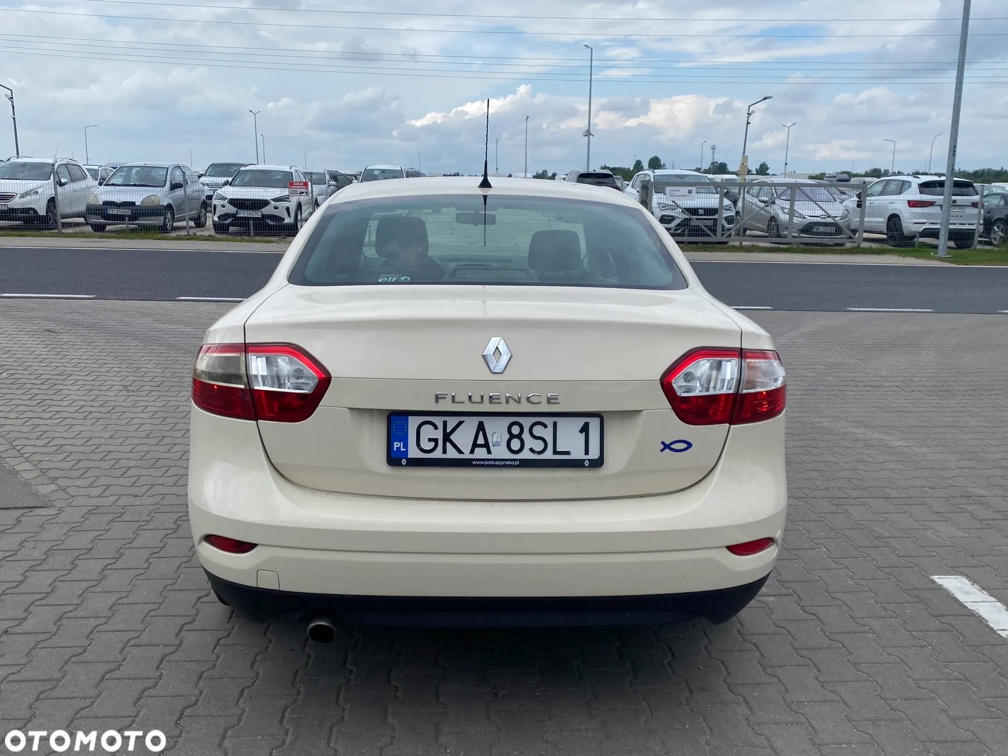 Renault Fluence 1.6 16V Dynamique - 10