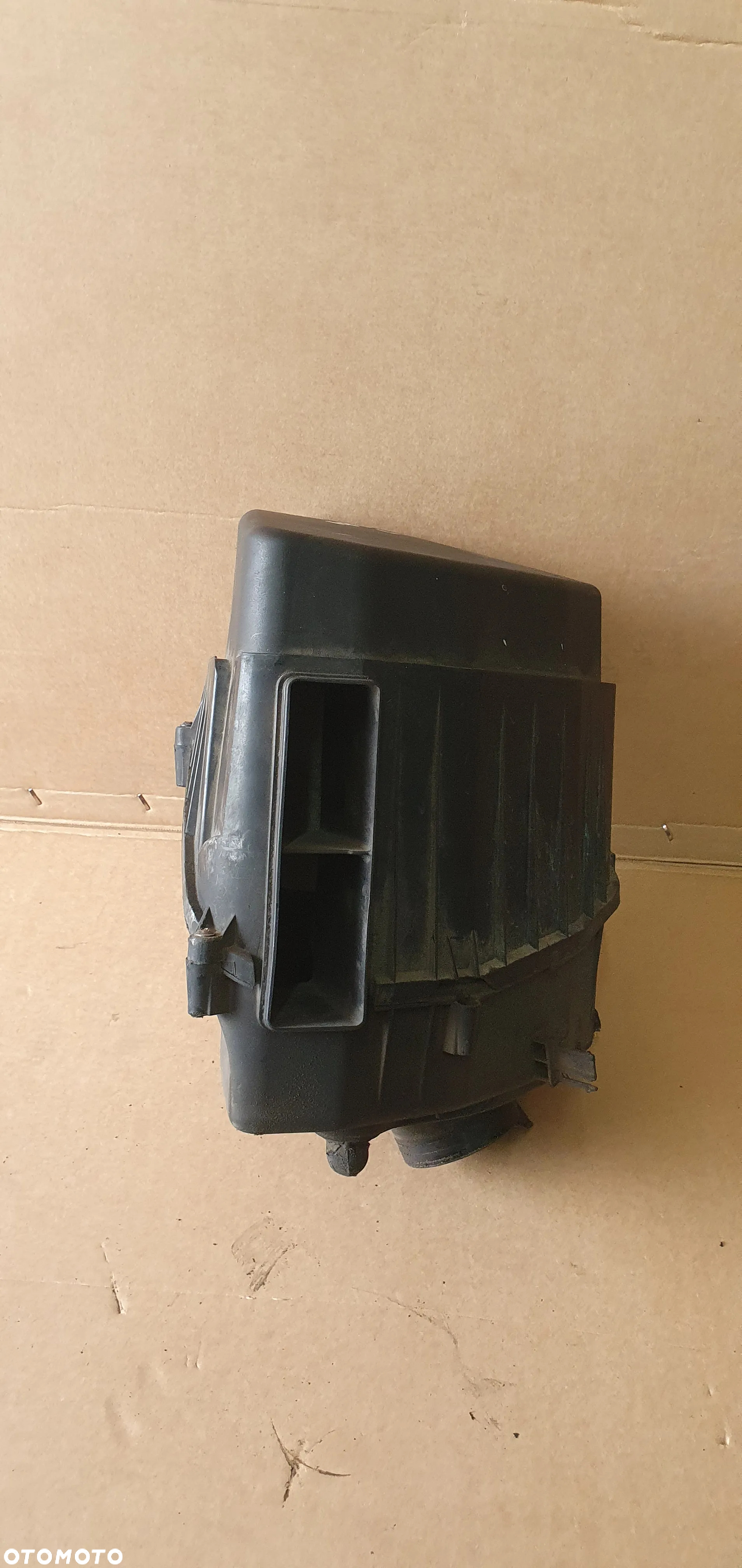 Obudowa filtra powietrza Audi A8 D3 4.2 TDI 4E0133823N - 4