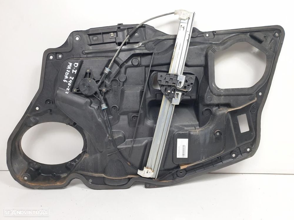 ELEVADOR DE VIDRO FRONTAL ESQUERDO MAZDA 6 STATION WAGON 2004 -GJ6A5997X - 1