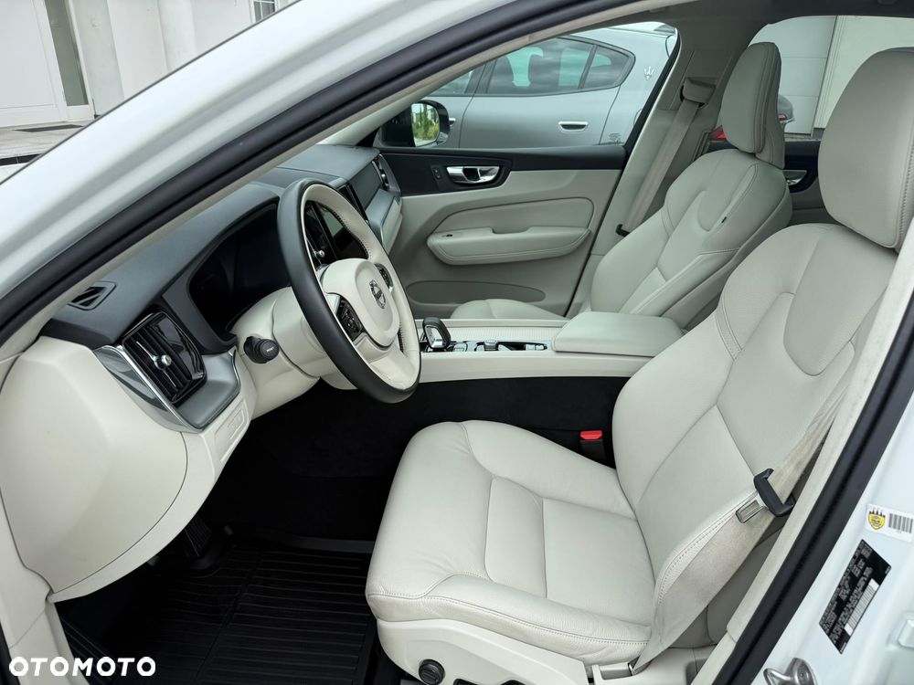 Volvo XC 60 - 8