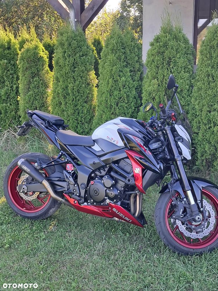Suzuki GSX - 1