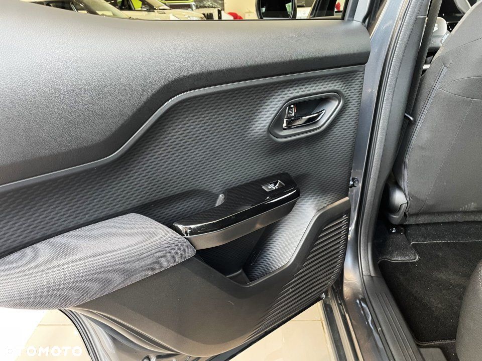 Suzuki e VITARA - 12