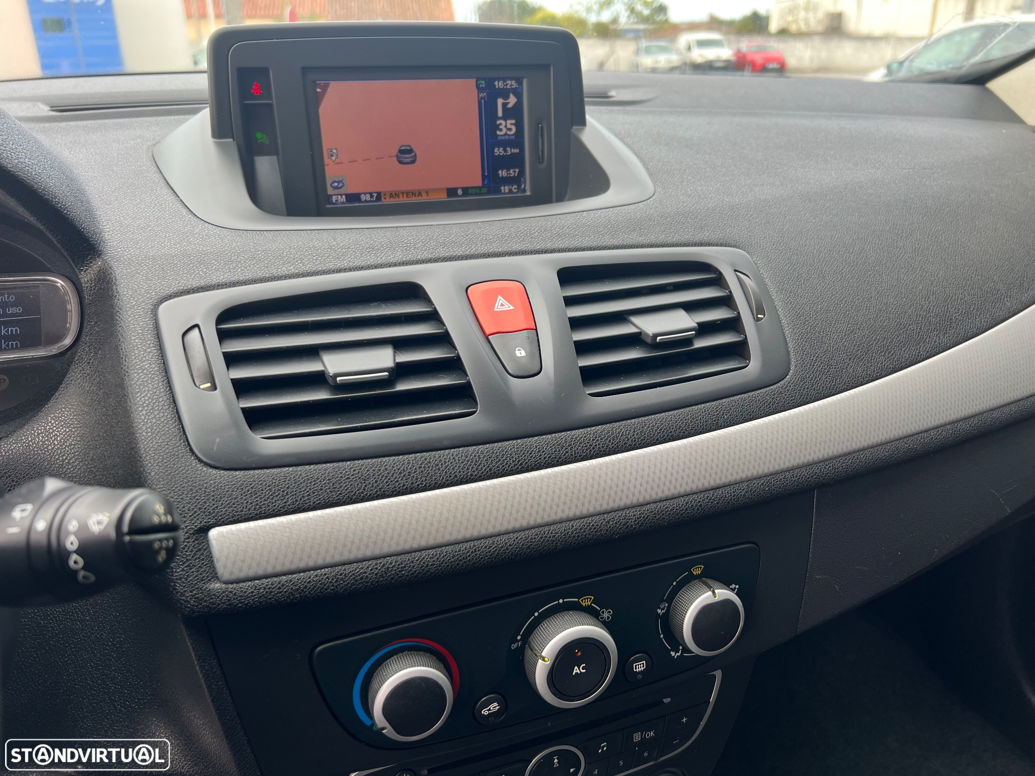 Renault Mégane 1.5 dCi Dynamique - 11