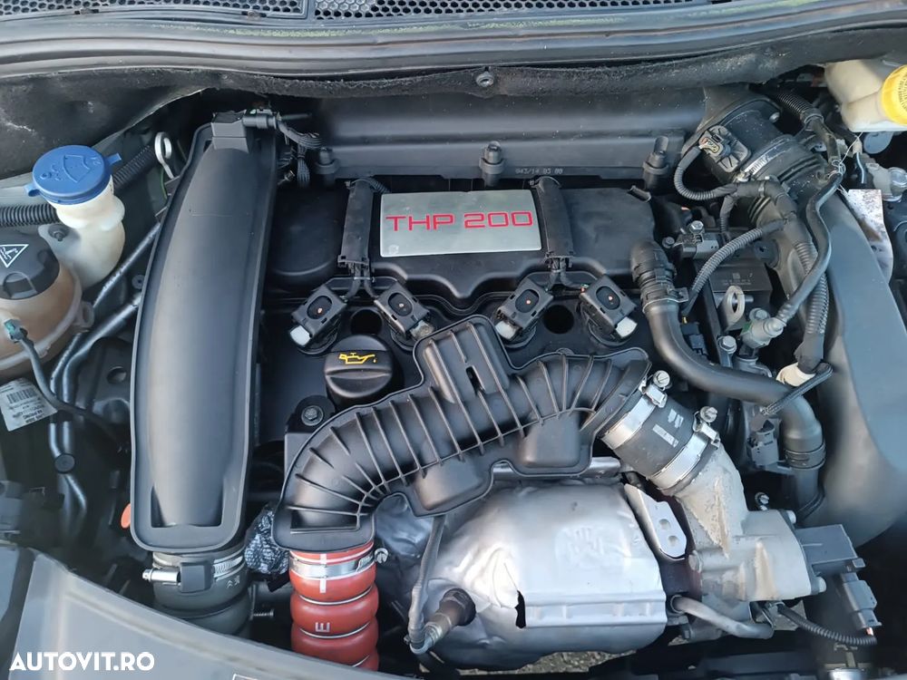 Peugeot 208 GTI 200 THP - 22