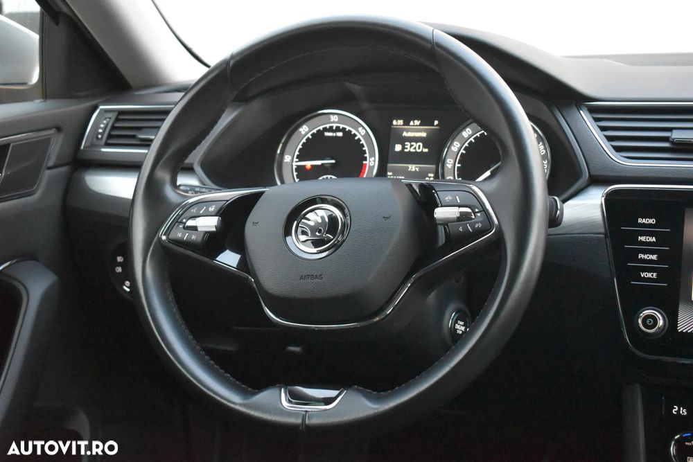 Skoda Superb Combi 2.0 TDI DSG Ambition - 9