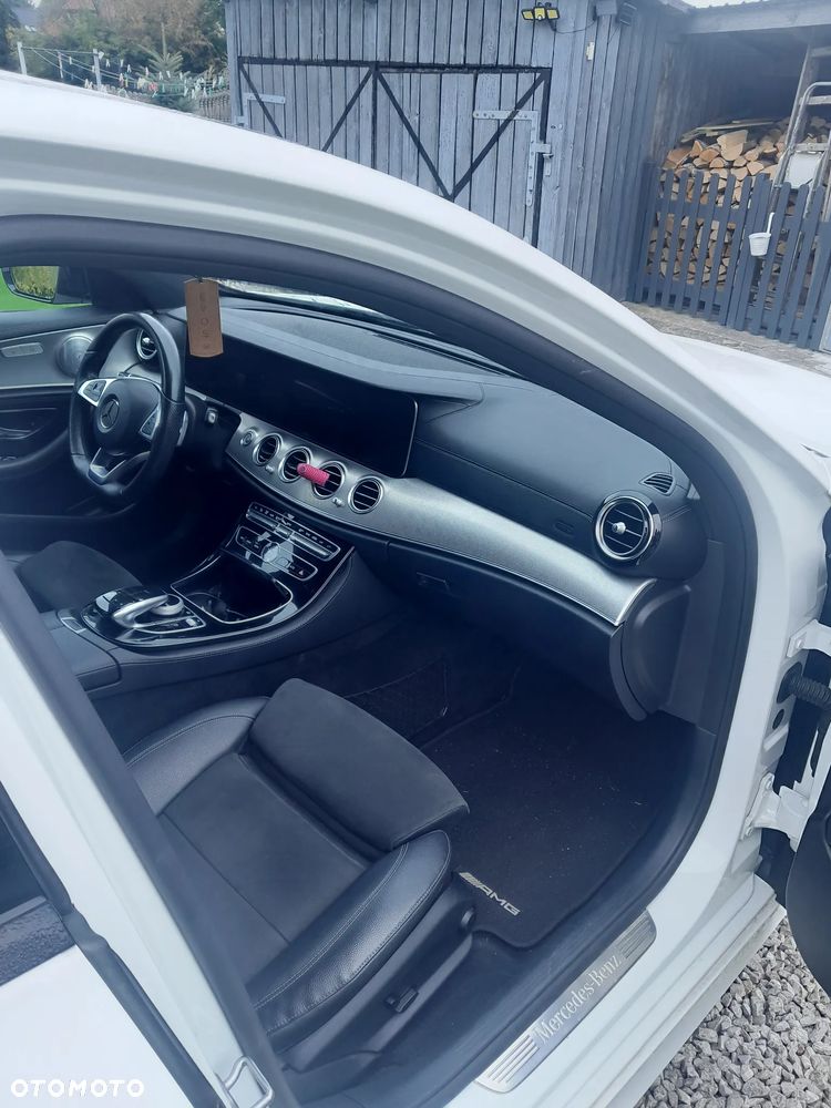 Mercedes-Benz Klasa E 220 d 4-Matic 9G-TRONIC - 5