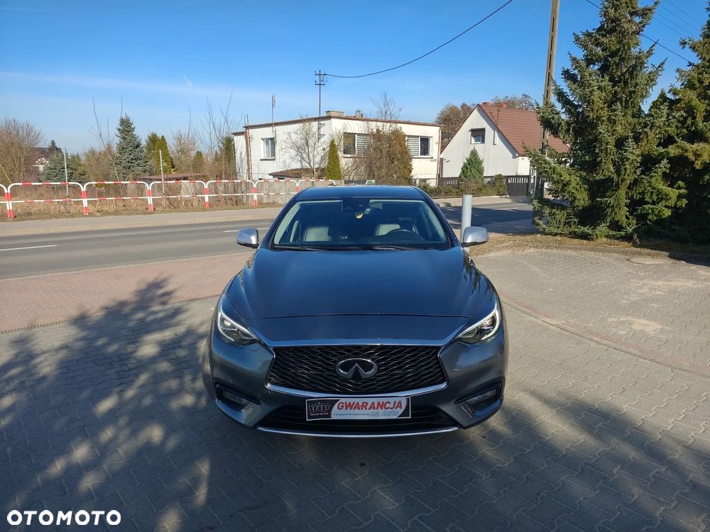 Infiniti Q30 1.5d Premium - 2