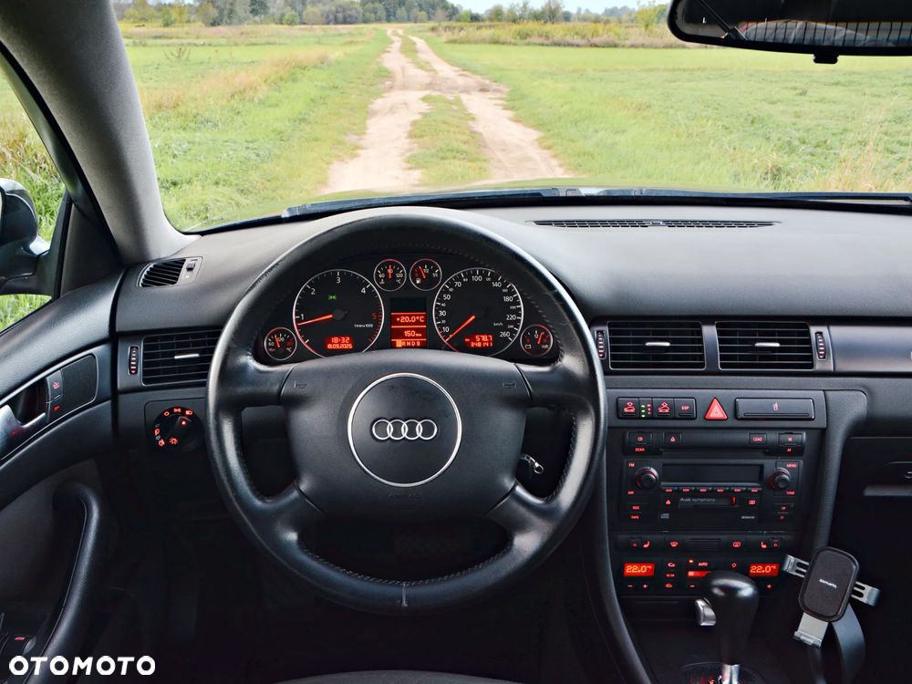 Audi A6 Allroad - 32