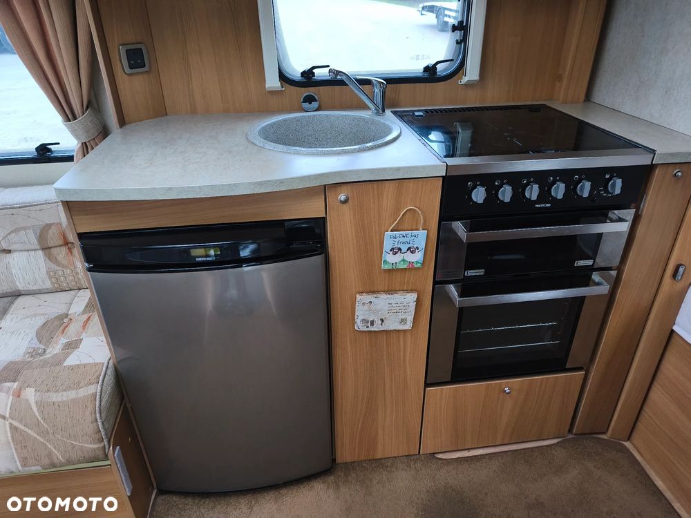 SWIFT CHARISMA 535 - 13