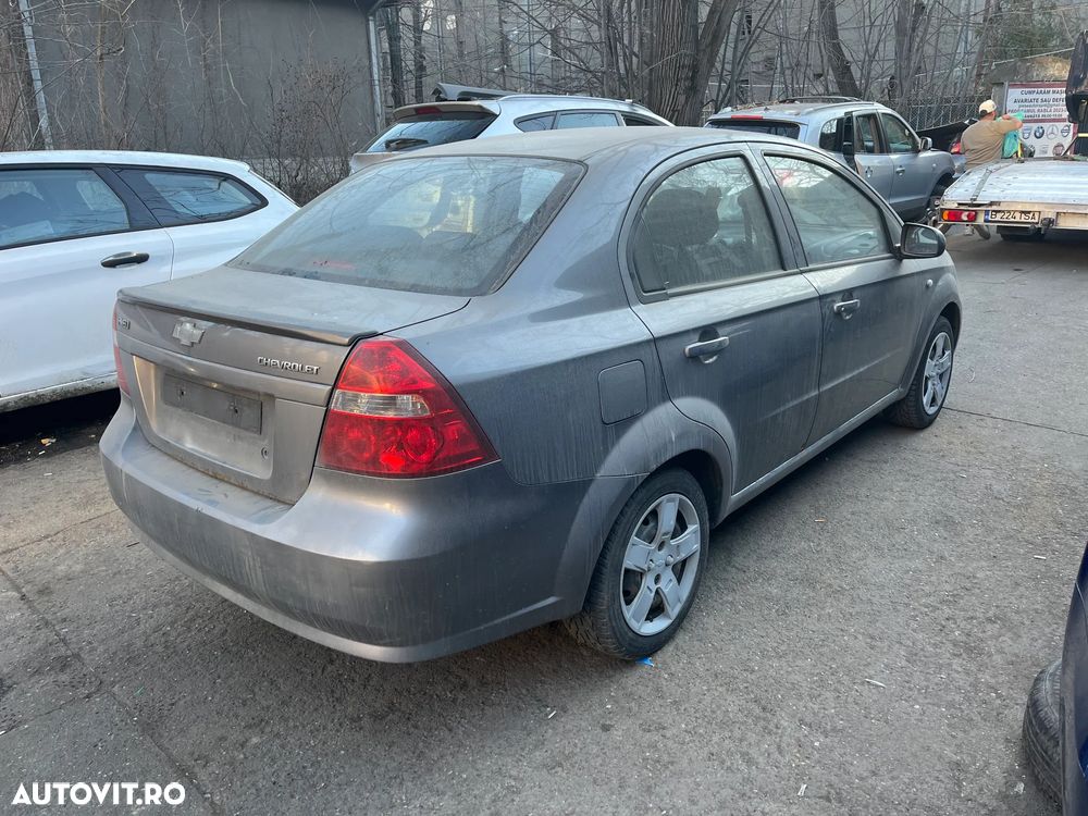 Dezmembrez Chevrolet Aveo gri inchis 1,4 16v 112.000 km 69KW F14D3 - 9