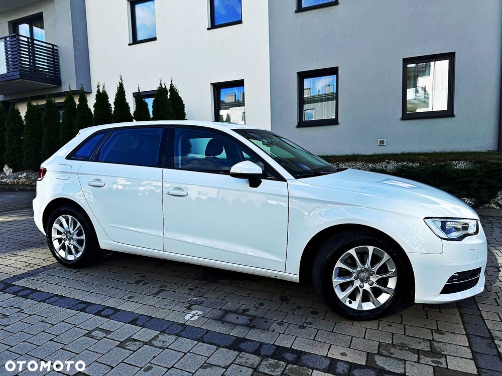 Audi A3 Sportback 1.6 TDI (clean diesel) S tronic Attraction - 3