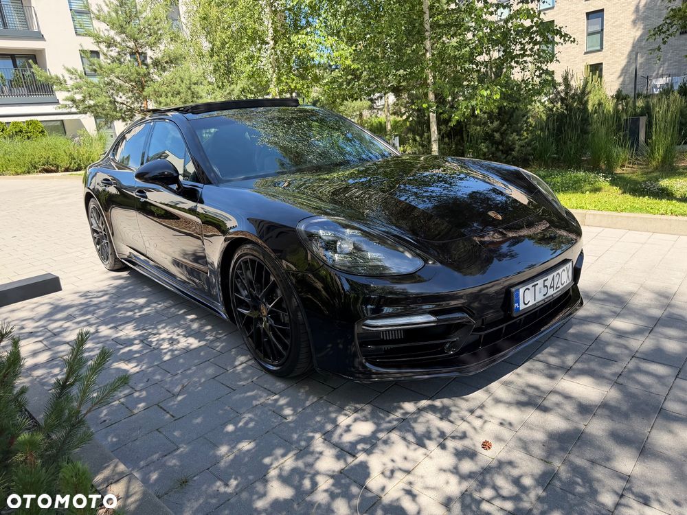 Porsche Panamera 4 E-Hybrid 10 Years Edition - 32