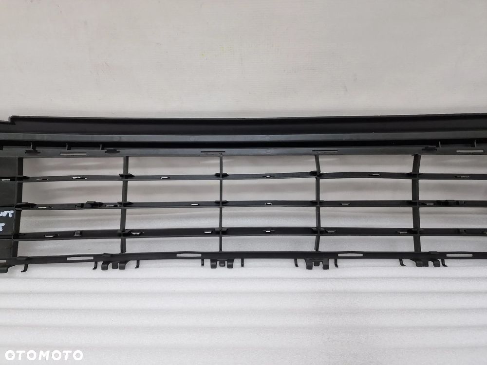 FORD GALAXY MK2 LIFT 09-15 Z CHROMAMI KRATKA ŚRODKOWA ZDERZAKA PRZEDNIEGO , NR AM21-17B968-AC , NR AUKCJI K144 - 17