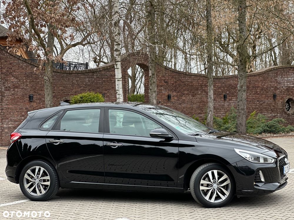 Hyundai i30 1.4 Passion Plus - 11