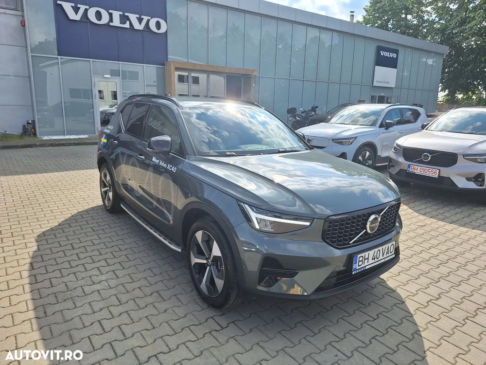 Volvo XC 40 B3 AT FWD MHEV Plus Dark - 6