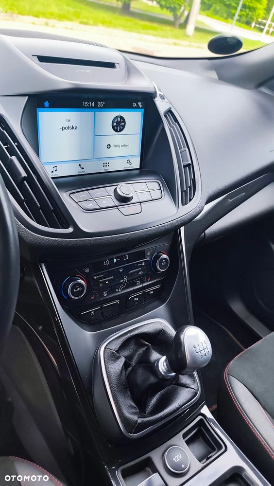 Ford Kuga 1.5 EcoBoost 2x4 ST-Line - 14