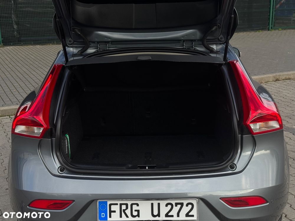 Volvo V40 D2 Summum - 23