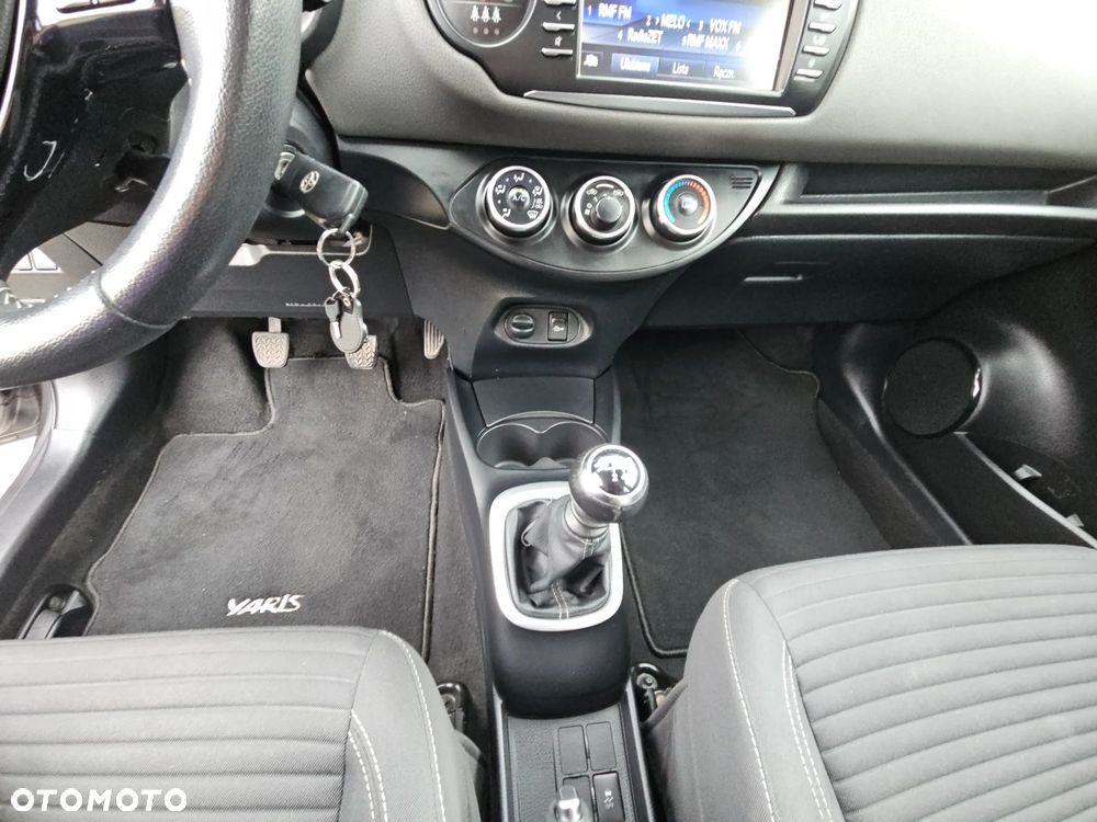 Toyota Yaris 1.5 Premium - 20