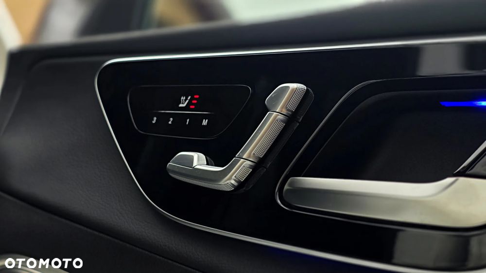 Mercedes-Benz GLC 300 d 4Matic 9G-TRONIC AMG Line Advanced - 21