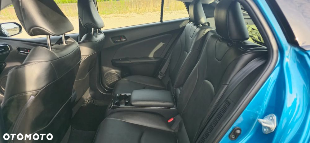 Toyota Prius Plug-in 1.8 Hybrid Executive - 11