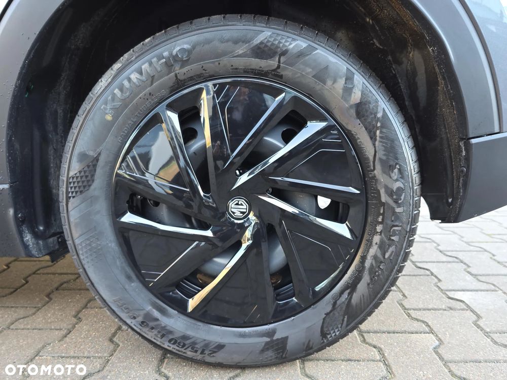 MG ZS Hybrid+ Standard - 18