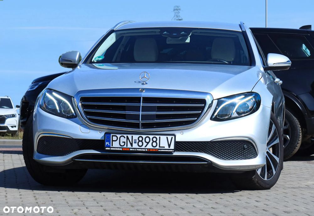 Mercedes-Benz Klasa E 300 de 9G-TRONIC Exclusive - 4
