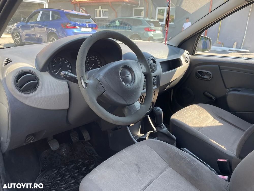 Dacia Logan 1.2 - 6