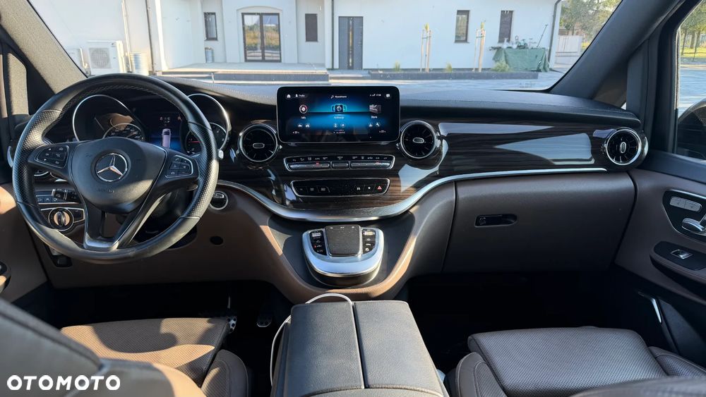 Mercedes-Benz Klasa V 300 d 4-Matic 9G-Tronic - 7