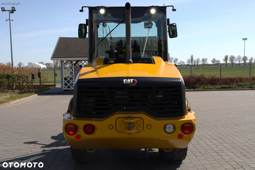 Caterpillar CAT 906M - 5
