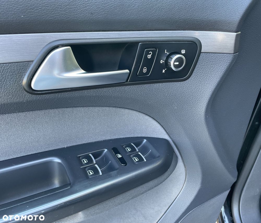 Volkswagen Touran 2.0 TDI DPF Highline DSG - 35