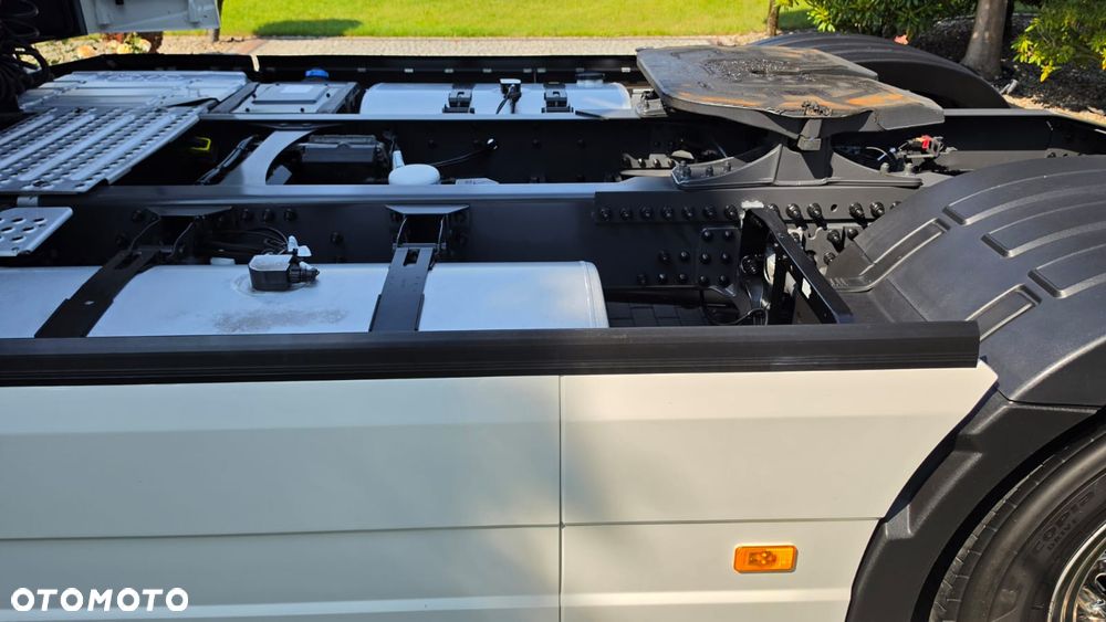 Volvo ///FH///500///2023///JEDYNE  311 TYŚ KM///1 TURBINA///KLIMATYZACJA POSTOJOWA///ZABUDOWY MIĘDZYOSIOWE/// VIRTUAL COCPIT///TABLET///KAMERA///STAN  BARDZO DOBRY - 18