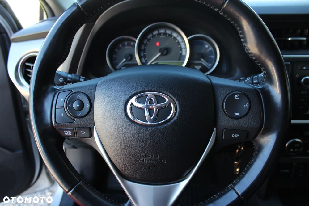Toyota Auris 2.0 D-4D Comfort - 19