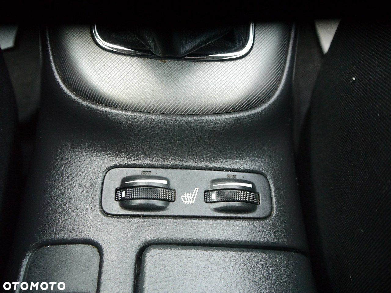 Toyota Avensis 1.8 VVT-i Sol - 28