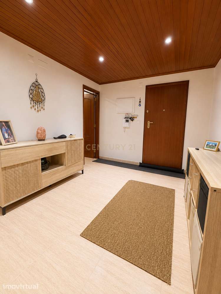Apartamento T2 com Parqueamento | Rio de Mouro / Casais de Mem Martins - Grande imagem: 3/38