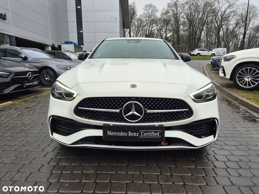 Mercedes-Benz Klasa C 180 mHEV - 14