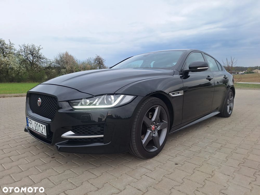 Jaguar XE 20d R-Sport - 1