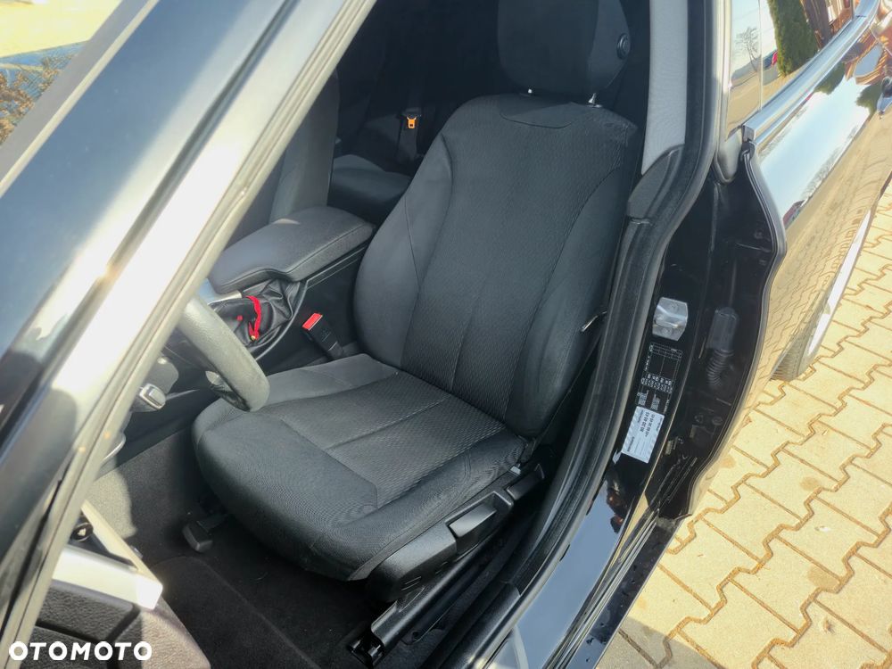 BMW 3GT 320d Advantage - 29
