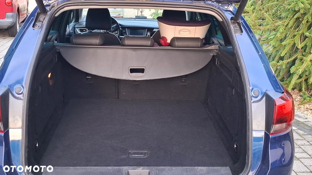 Opel Astra 1.2 Turbo Start/Stop Sports Tourer - 11