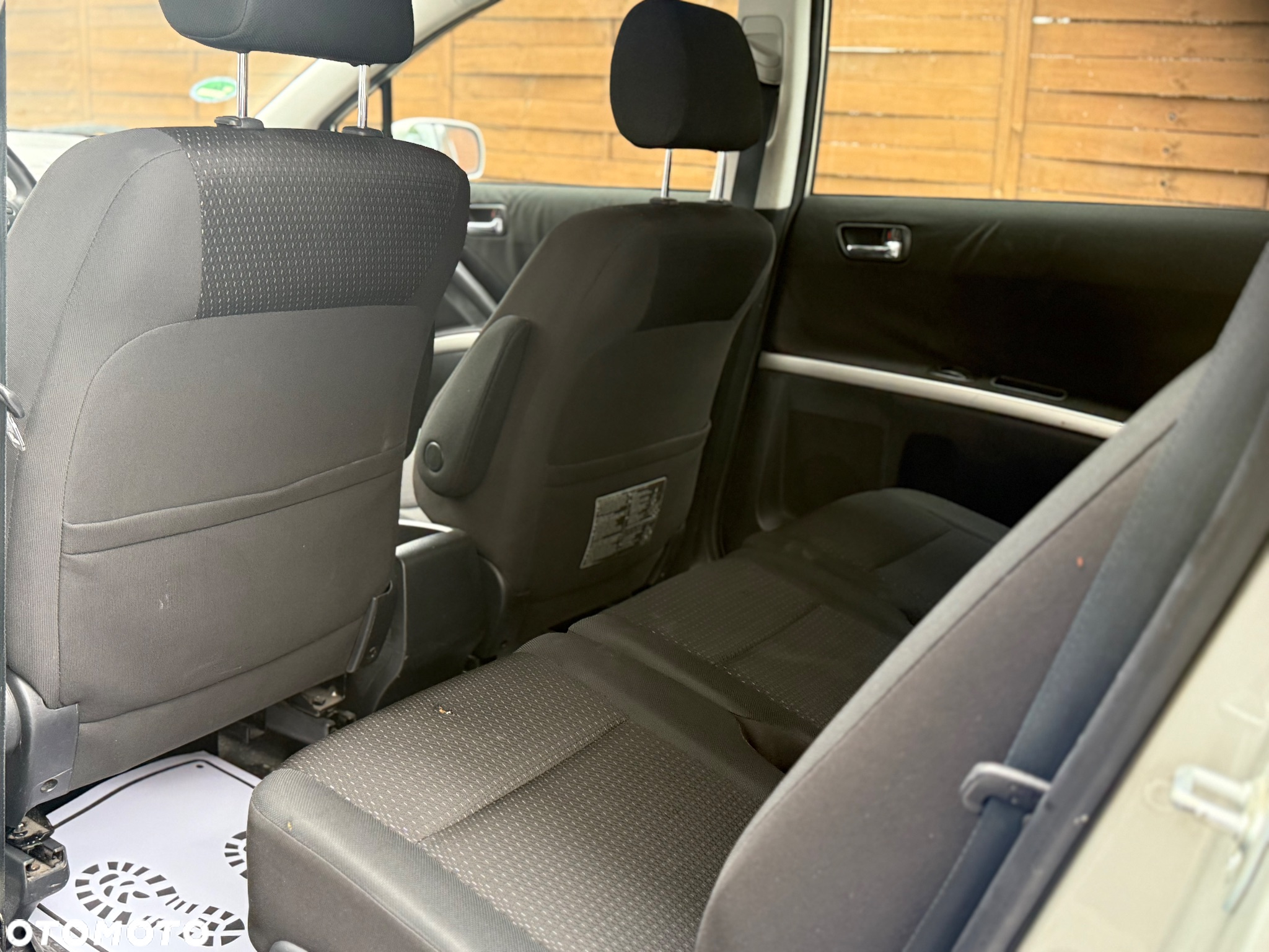 Toyota Corolla Verso 1.6 Premium + - 9