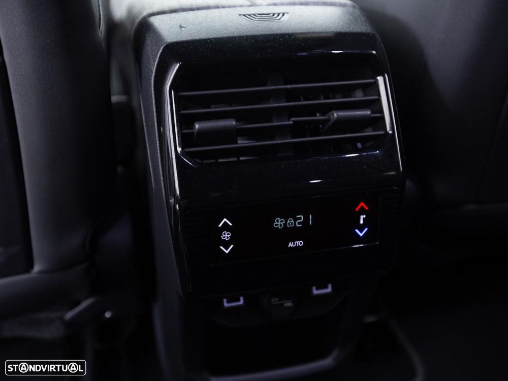 Peugeot E-5008 73 kWh GT - 29