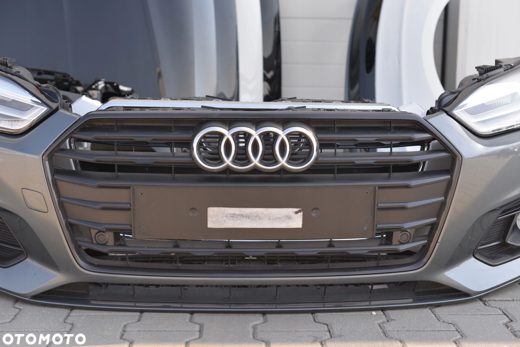 MASKA ZDERZAK GRILL BŁOTNIK LAMPA XENON FULL LED PAS BELKA AUDI A5 2016- 8W - 9