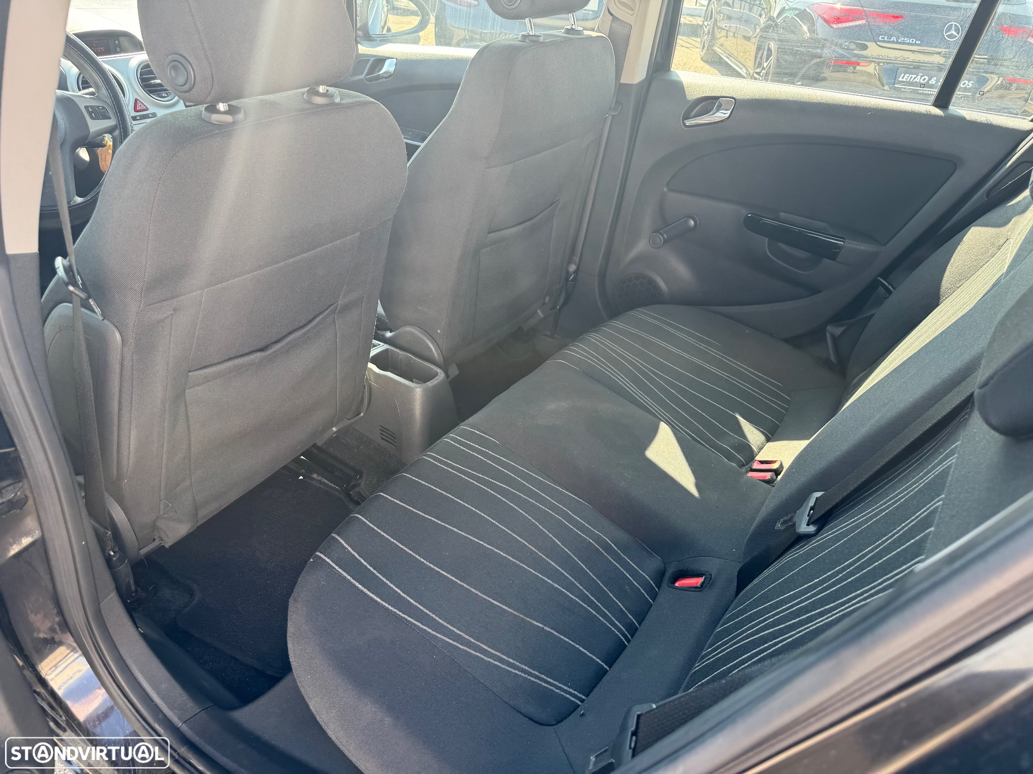 Opel Corsa 1.3 CDTi Enjoy EcoFLEX - 9