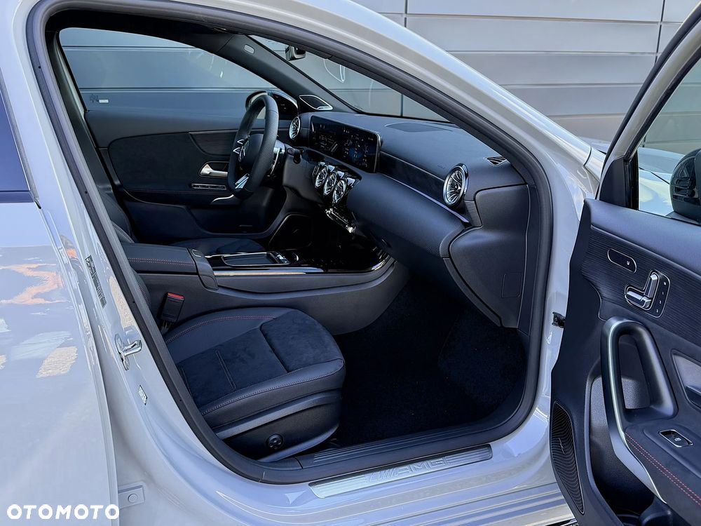 Mercedes-Benz Klasa A 35 AMG 4-Matic 8G-DCT - 18