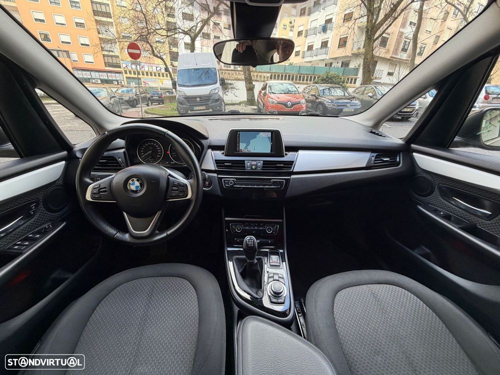 BMW 218 Active Tourer d Advantage - 28