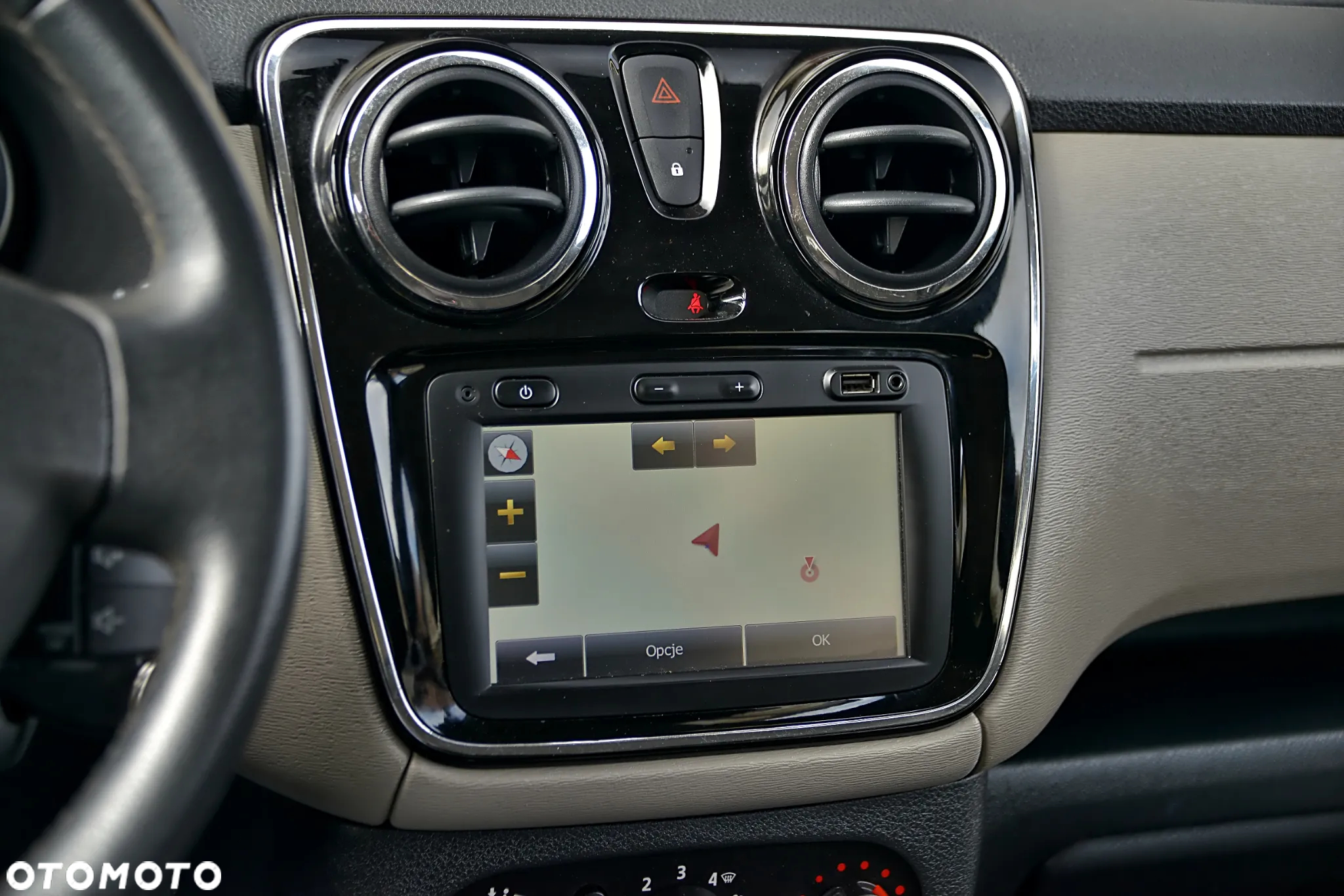 Dacia Lodgy TCe 115 Laureate - 8