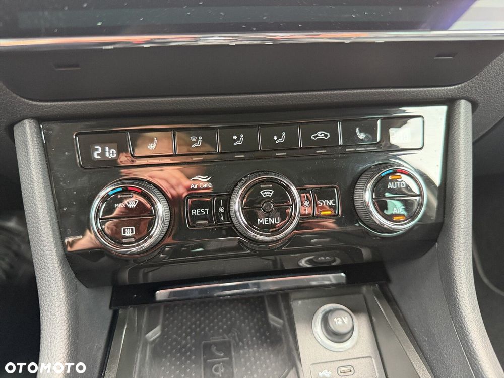 Skoda Superb 2.0 TDI SCR L&K DSG - 25